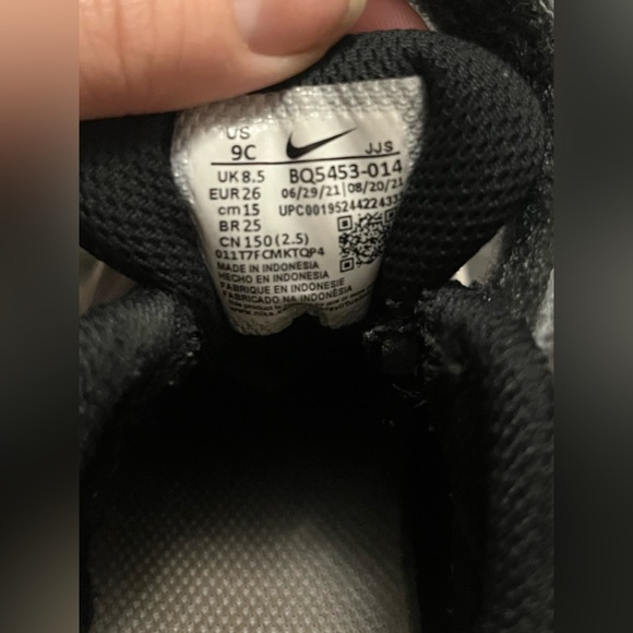 Nike baby/toddler shoes - Picture 6 of 10